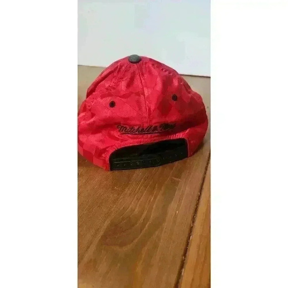 Michell & Ness hardwood classics Windy City Chicago Bulls - Picture 2 of 7